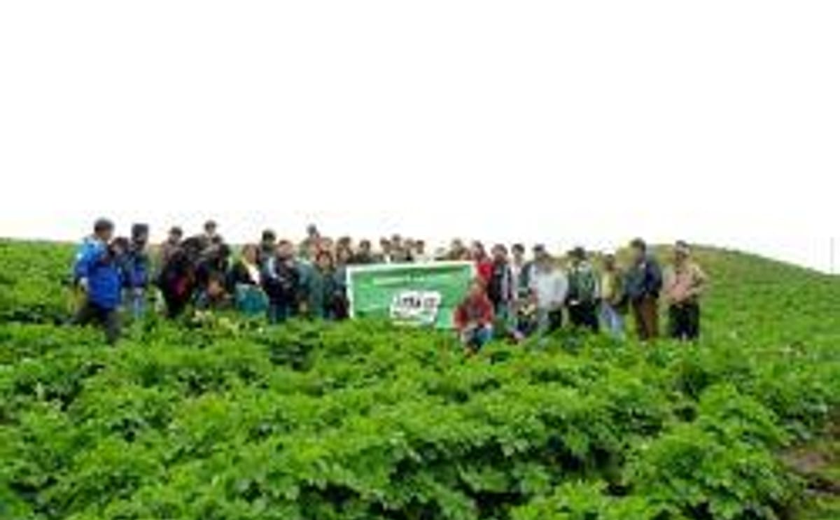 Promotores agrarios del Perú capacitados por el INIA Promotores agrarios del Perú capacitados por el INIA