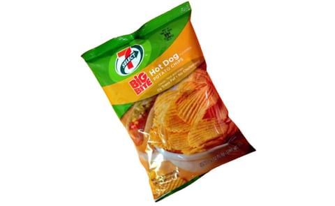 7-Eleven Hot Dog Potato Chips Are Actually Delicious 7-Eleven Hot Dog Potato Chips Are Actually Delicious