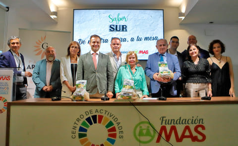 La familia de Patatas Arrebola durante la presentación de su nueva marca: Sabor Sur La familia de Patatas Arrebola durante la presentación de su nueva marca: Sabor Sur