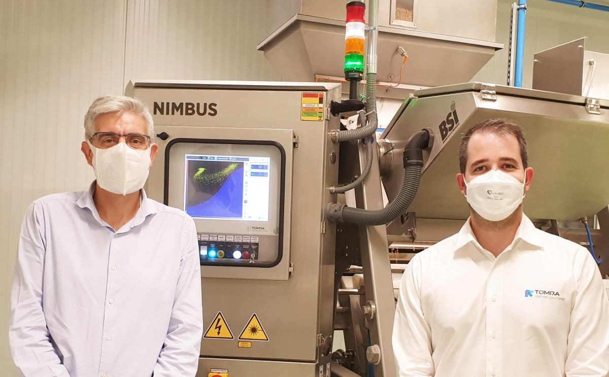 Vicente Jiménez, actual CEO de Legumbres Selectas Sierra Nevada y Alejandro Palacios, director de ventas de TOMRA Sorting Food para España y Portugal (de izquierda a derecha)
