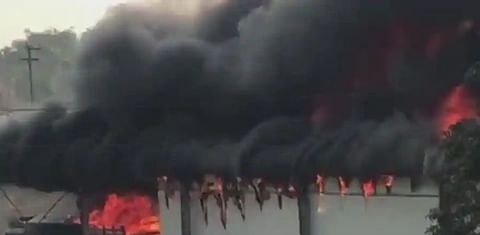 Major fire destroys snack factory of Agro Tech Foods in Unnao, Utar Pradesh