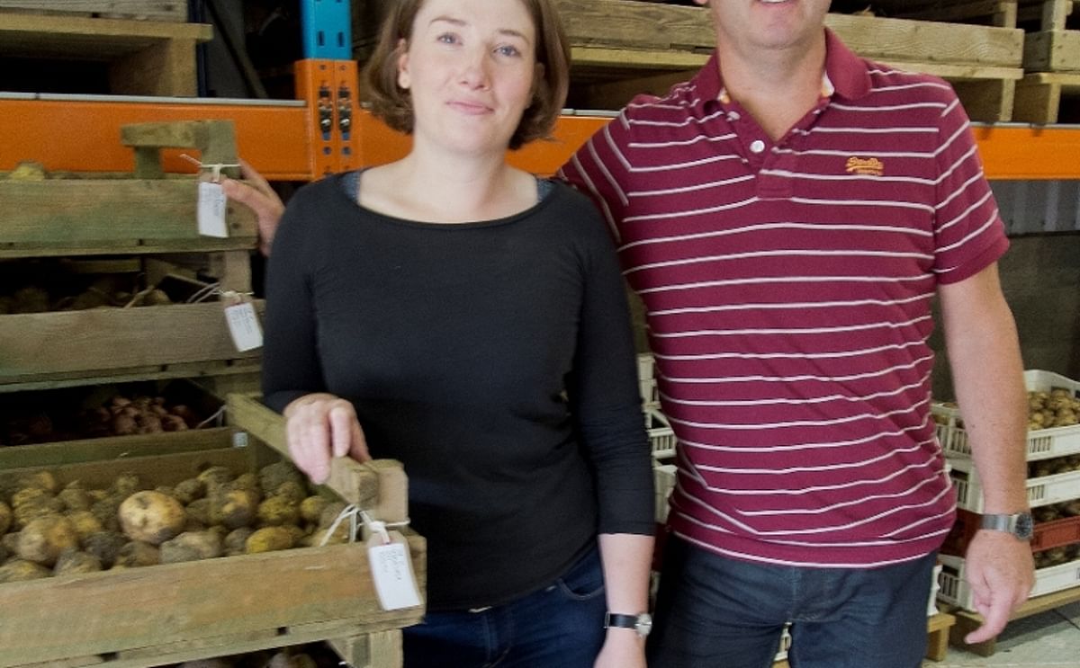 Dr Triona Davey, acting head of SASA’s potato branch (left) and Robert Burns, Head of Seed & Export at AHDB Potatoes’ Edinburgh office (right)
