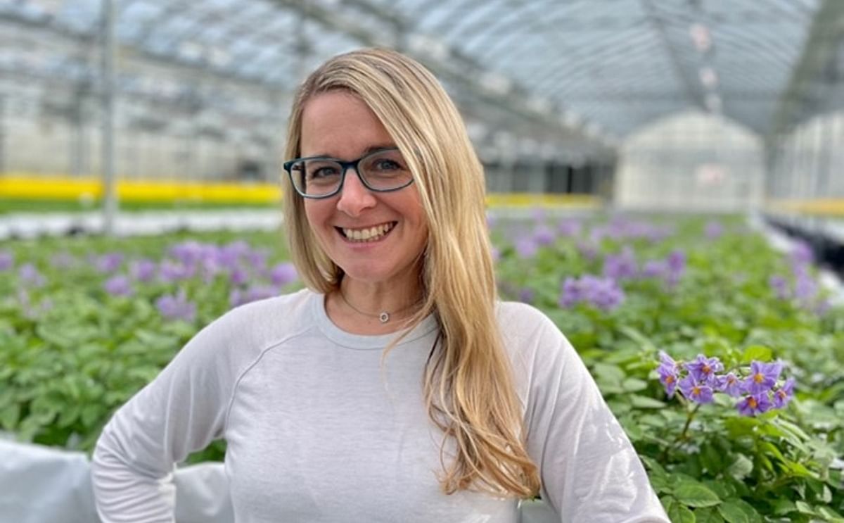 Alison Sklarczyk, Manager at Sklarczyk Seed Farm Alison Sklarczyk, Manager at Sklarczyk Seed Farm