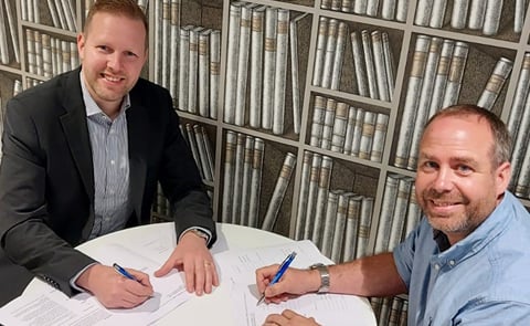 Antti Kuusisto, chairman of Luonnosta Finland and Phil Rayner, Manager of Luonnosta UK Antti Kuusisto, chairman of Luonnosta Finland and Phil Rayner, Manager of Luonnosta UK