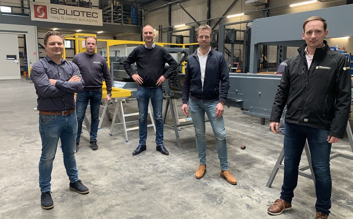 Edwin Moerdijk and Patrick Hamminga of Solidtec, Wytse Oosterbaan and Steven Koop from APH Group and Michiel Eilander from Manter at the Solidtec factory in Dronten, the Netherlands.