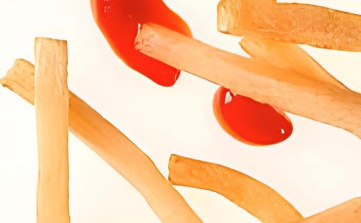 Calentar las papas fritas con la luz infrarroja antes de cocinarlas puede reducir los niveles de aceite en la comida final Calentar las papas fritas con la luz infrarroja antes de cocinarlas puede reducir los niveles de aceite en la comida final