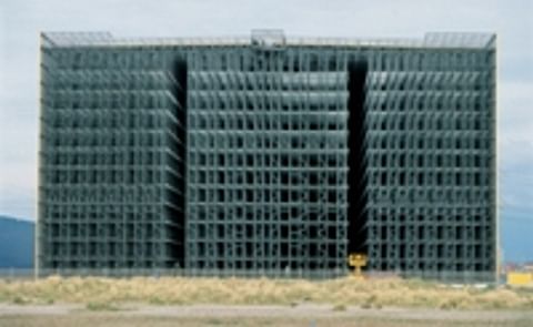 Kloosterboer builds an Automated Highbay Cold Store for McCain in Harnes, France Kloosterboer builds an Automated Highbay Cold Store for McCain in Harnes, France
