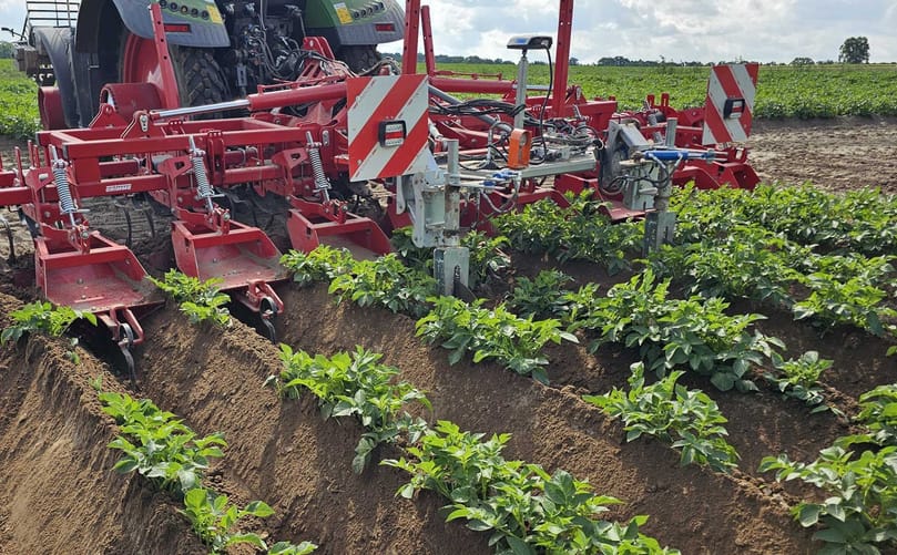 Autonomous implement steering and side-shift control allow cultivation equipment to operate accurately across multiple tramlines while minimizing crop damage Autonomous implement steering and side-shift control allow cultivation equipment to operate accurately across multiple tramlines while minimizing crop damage