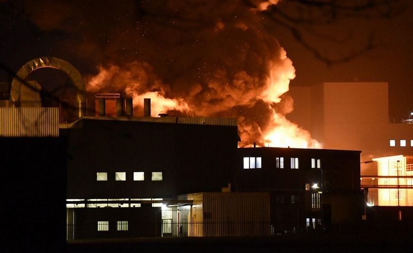 On Friday Evening December 14 around 9.30 pm, a large fire broke out at the Foxhol site of Starch Manufacturer Avebe in a storage shed. The fire brigade was able to prevent expansion to the surrounding production area.(Courtesy: 112hoogezand)
