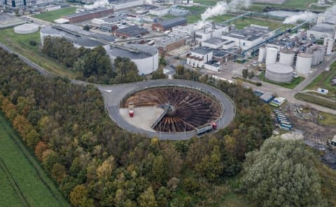 Aeriel view of Avebe's Ter Apelkanaal facilities Aeriel view of Avebe's Ter Apelkanaal facilities