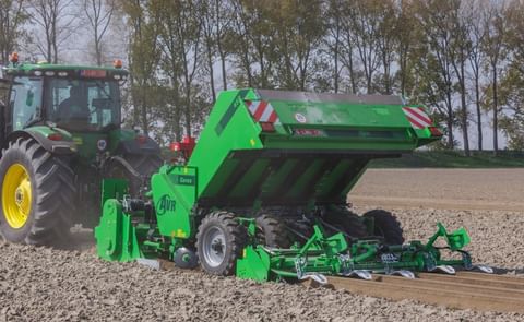 AVR is launching the trailed Ceres 450 combined potato planter, a 4-row trailed potato planter with a hopper capacity of up to 3,500 kg (4x75 cm) or 4,000 kg (4x90 cm). AVR is launching the trailed Ceres 450 combined potato planter, a 4-row trailed potato planter with a hopper capacity of up to 3,500 kg (4x75 cm) or 4,000 kg (4x90 cm).