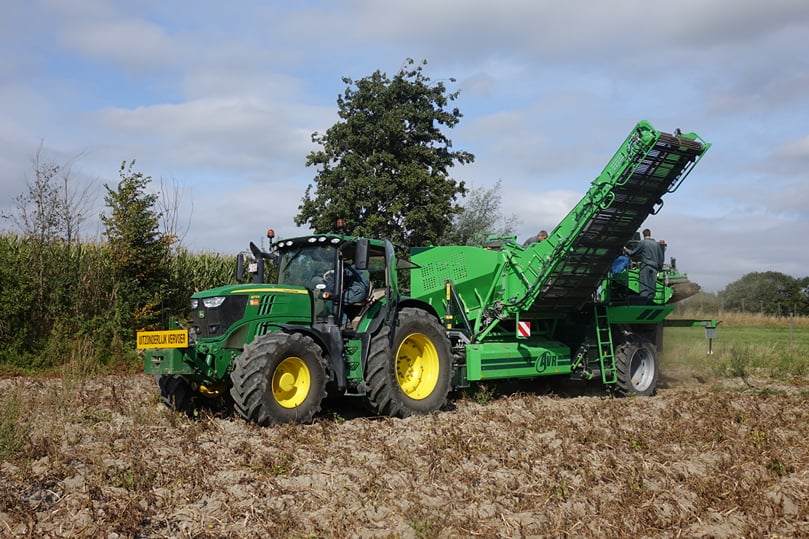 AVR Spirit 7200 with new Clean & Go bunker