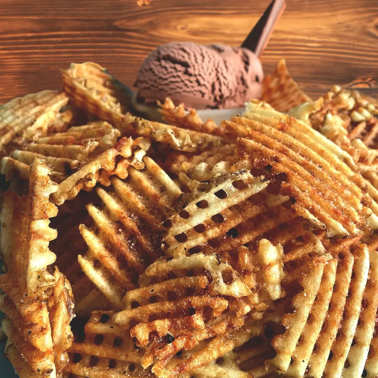 Criss-cut, waffle, lattice or basket-weave