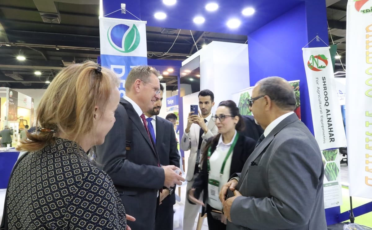 Mr. Shaaban Nahar, Chief Executive Officer of Beirut – Erbil Company, with Mr. Niek Bosmans, Agricultural Counsellor, and Ms. Bertrille Snoeijer, Deputy Consul General, during their visit to the company’s booth at AGRO PACK Erbil.