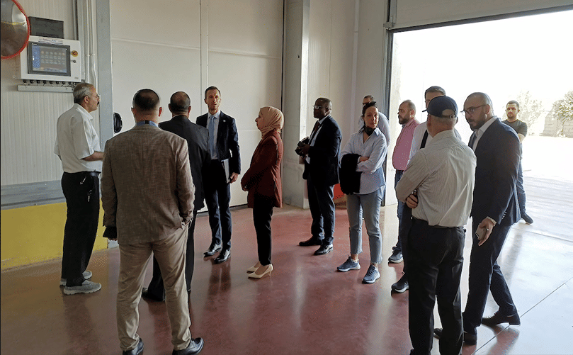 Presenting General manager Mr. Shaban Nahar Mahmood & the top management team from Beirut Erbil company for potato products Presenting General manager Mr. Shaban Nahar Mahmood & the top management team from Beirut Erbil company for potato products