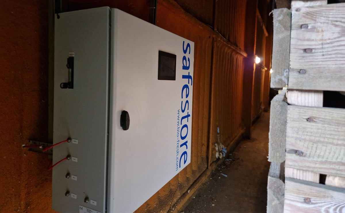 Biofresh Safestore control panel with integrated CO2 monitor and Pulsed Start functionality Biofresh Safestore control panel with integrated CO2 monitor and Pulsed Start functionality