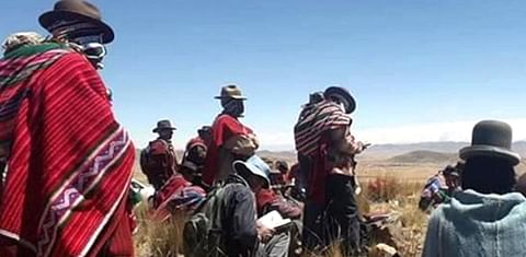 Sembradores de papa en Bolivia