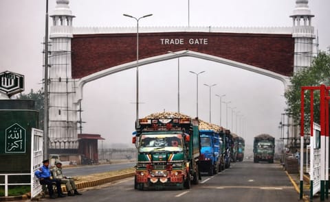 Pakistan allows additional duty-free import of potatoes to curb prices Pakistan allows additional duty-free import of potatoes to curb prices