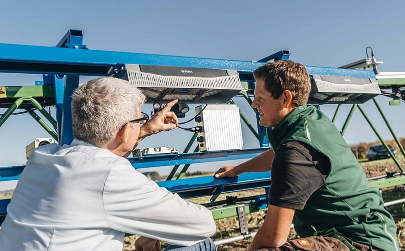 The Smart Spraying solution combines Bosch's camera sensor technology and software with xarvio' s crop optimization platform. The Smart Spraying solution combines Bosch's camera sensor technology and software with xarvio' s crop optimization platform.