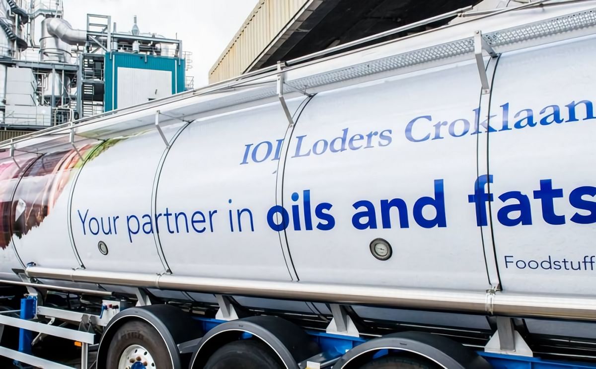 Bunge completes to acquisition of a 70 percent ownership interest in IOI Loders Croklaan, a leading multinational producer of oils for the food industry