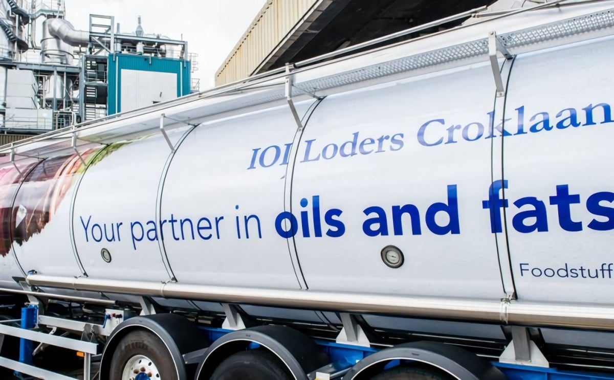 Bunge completes acquisition of Loders Croklaan, creating a global leader in B2B oil solutions Bunge completes acquisition of Loders Croklaan, creating a global leader in B2B oil solutions
