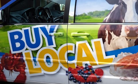 Survey Shows Canadians' Support for Their Local Farmers Survey Shows Canadians' Support for Their Local Farmers