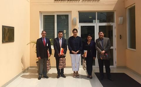 Dr. Walker San Miguel, Secretario General del CAN, Fernando Jiménez, funcionario del CAN, Amalia Perochena, Directora Ejecutiva Adjunta del CIP, Delia Pinto, Administradora de INPANDES y Miguel Ordinola, funcionario del CIP. Dr. Walker San Miguel, Secretario General del CAN, Fernando Jiménez, funcionario del CAN, Amalia Perochena, Directora Ejecutiva Adjunta del CIP, Delia Pinto, Administradora de INPANDES y Miguel Ordinola, funcionario del CIP.