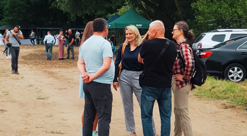 Carolien Spaans, Agricultural Counsellor at the Embassy of the Kingdom of the Netherlands in Ukraine, engages with growers and stakeholders. Carolien Spaans, Agricultural Counsellor at the Embassy of the Kingdom of the Netherlands in Ukraine, engages with growers and stakeholders.