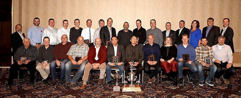 Top 10 Group:
FRONT (L TO R): Jerry Zeinstra, Marko Maksymytz, Dwayne Vossebelt, Delbert Vossebelt, John Vossebelt, Stuart Kanagawa, Stan Kanagawa, Louis Claassen, Wietske Woordman, Arjan Woordman, Harvey DeBoyer, Bill Tamminga
BACK (L TO R): Mark MacPhail, Director Agriculture, Integrated Supply NA, Colin McLean, Andrew Jay, Coaldale Plant Manager, Jaco Kolhorn, Lauren Stiekema, Laus Stiekema, Chris Perry, Harold, Perry, Bill Torsius, Andrew Torsius, Lane Lievaart, Shai Altman, President, McCain Foods Canada, Randie Davenport, Emily Snowdon, Field Representative, Jeremy Carter, Manager, Field Department, Bryan McCourt, VP Marketing.
