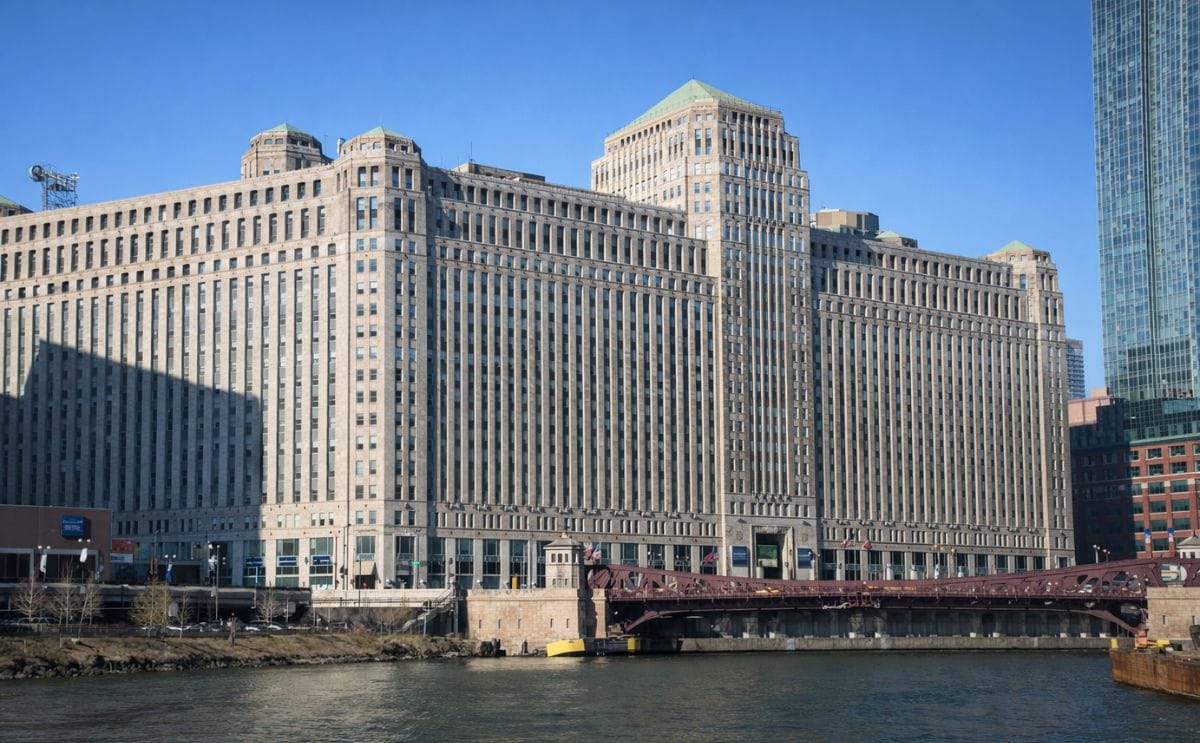 Merchandise Mart in Chicago, the location of Conagra Foods future headquarters (Courtesy Daniel Schwen)