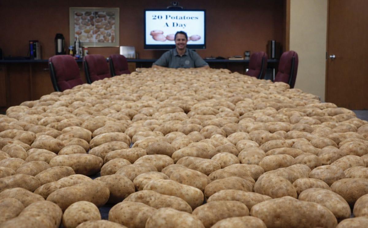 Chris Voigt (20-potatoes-a-day) recognized as Potato Man of the Year by The Packer