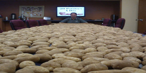  Chris Voigt completes a diet of 60 days exclusively on potatoes