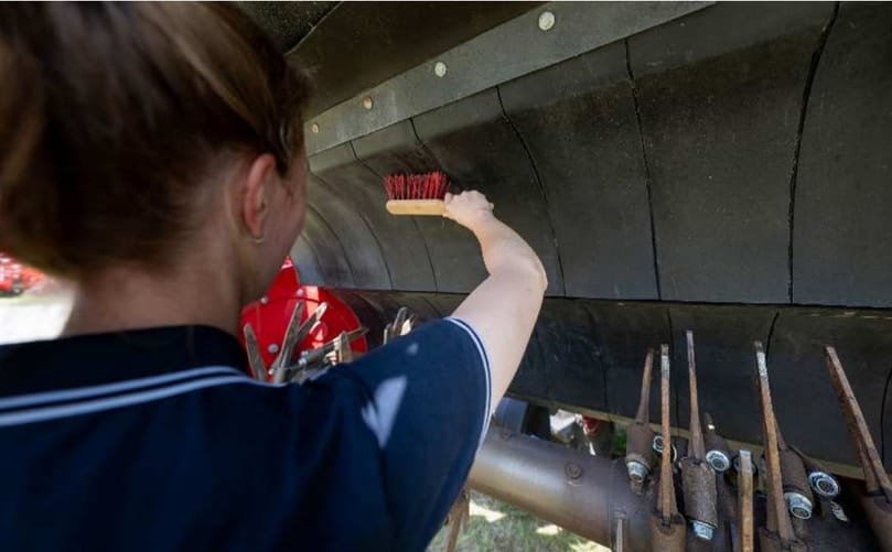 GRIMME GF series rotary tiller enables cleaning and maintenance to be carried out in an upright position