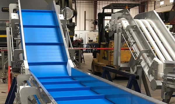 CMP Sanitary Conveyor–Endless Plastic Belt-Incline Style