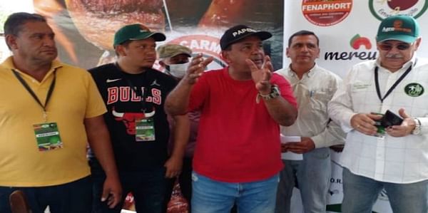 Productores de papa solicitan reunión urgente con Maduro.