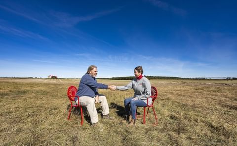 From research to the fields, it's a partnership built on trust and innovation." – Andy Diercks, Potato Farmer at Coloma Farms and Amanda Gevens, UW–Madison Plant Pathology Specialist From research to the fields, it's a partnership built on trust and innovation." – Andy Diercks, Potato Farmer at Coloma Farms and Amanda Gevens, UW–Madison Plant Pathology Specialist