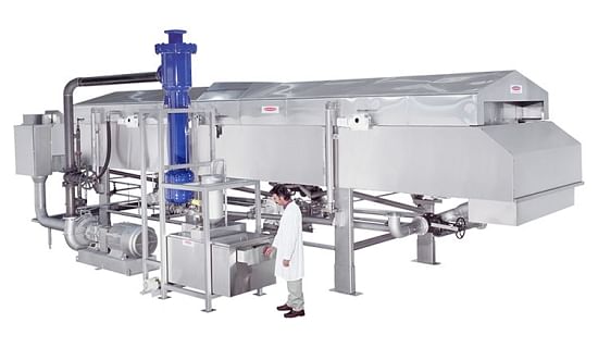 Continuous potato chips fryer, product moves in and out constantly