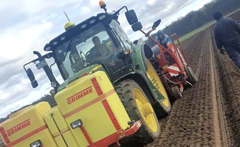 Inicio temprano de la cosecha de patatas con buenas cantidades y calidades en Alemania. Inicio temprano de la cosecha de patatas con buenas cantidades y calidades en Alemania.
