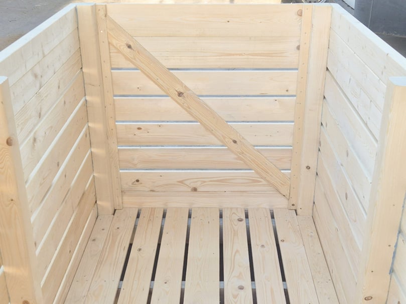 Smooth, planed interior with rounded edges and ventilation gaps to protect produce and ensure optimal airflow. Smooth, planed interior with rounded edges and ventilation gaps to protect produce and ensure optimal airflow.