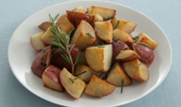  Plate with cut red potatoes