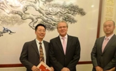 Using the Potato to Develop China-Peru Relations Using the Potato to Develop China-Peru Relations