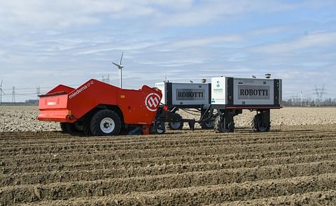 Robotti & CP 42 cup planter Robotti & CP 42 cup planter