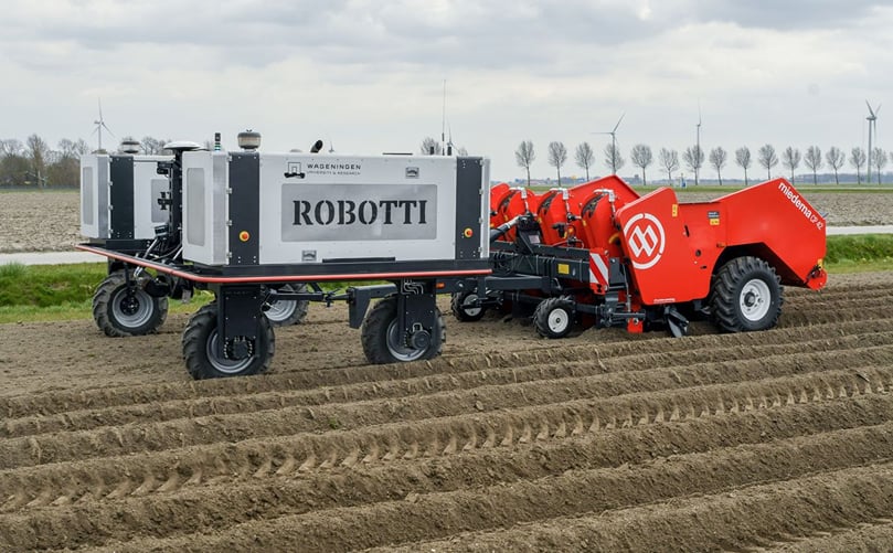 For their first joint project, the autonomous Robotti platform from Agrointelli will be combined with a 4-row Miedema CP 42 cup planter. For their first joint project, the autonomous Robotti platform from Agrointelli will be combined with a 4-row Miedema CP 42 cup planter.