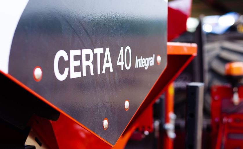 Certa 40 Integral Cup planter for potatoes