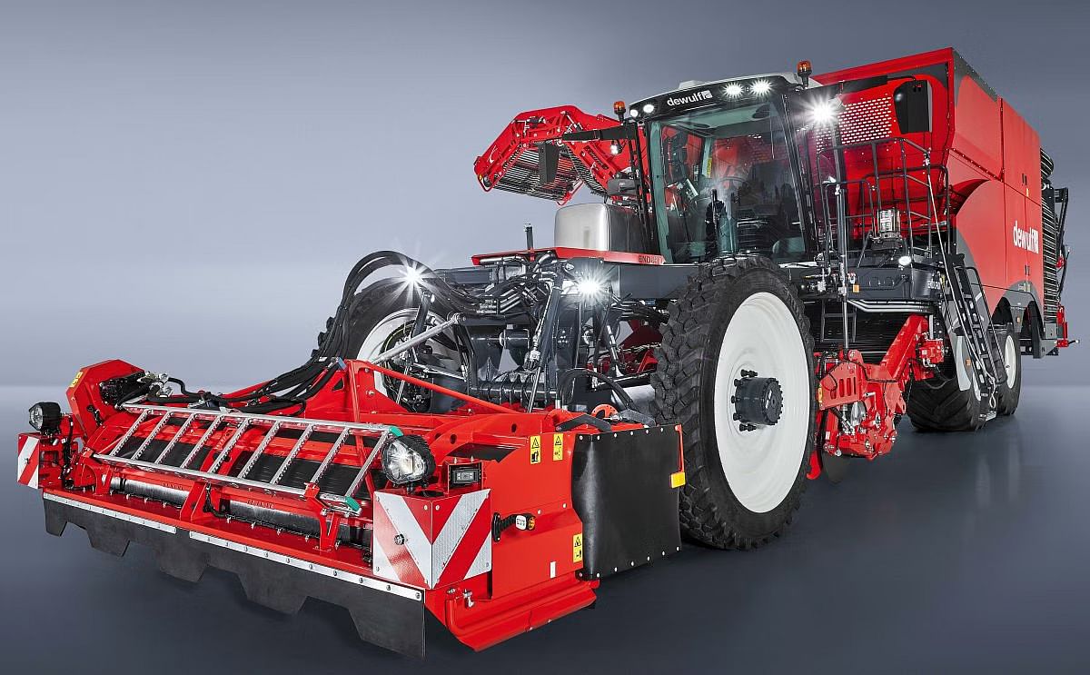 Enduro Self-propelled 4-row sieving harvester