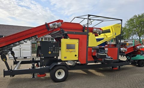 Dewulf - MG240 Optical Potato Sorter Dewulf - MG240 Optical Potato Sorter