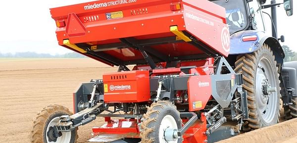 Miedema Structural 2000 Mounted or trailed 2-row belt planter