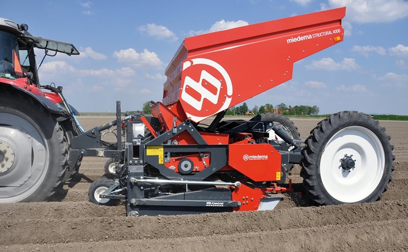 MS 4000 trailed: precise planting in 4 rows MS 4000 trailed: precise planting in 4 rows