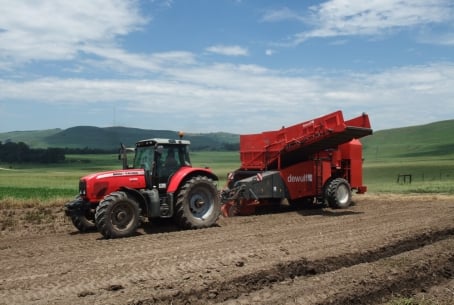 Dewulf Potato harvester model RJA2060 of Carl Steyn in South Africa Dewulf Potato harvester model RJA2060 of Carl Steyn in South Africa