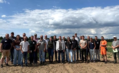 Participants in the DKHV Potato Specialist training program combined classroom learning with practical field demonstrations covering potato cultivation, crop protection and breeding in Hermannsburg, Germany. Participants in the DKHV Potato Specialist training program combined classroom learning with practical field demonstrations covering potato cultivation, crop protection and breeding in Hermannsburg, Germany.
